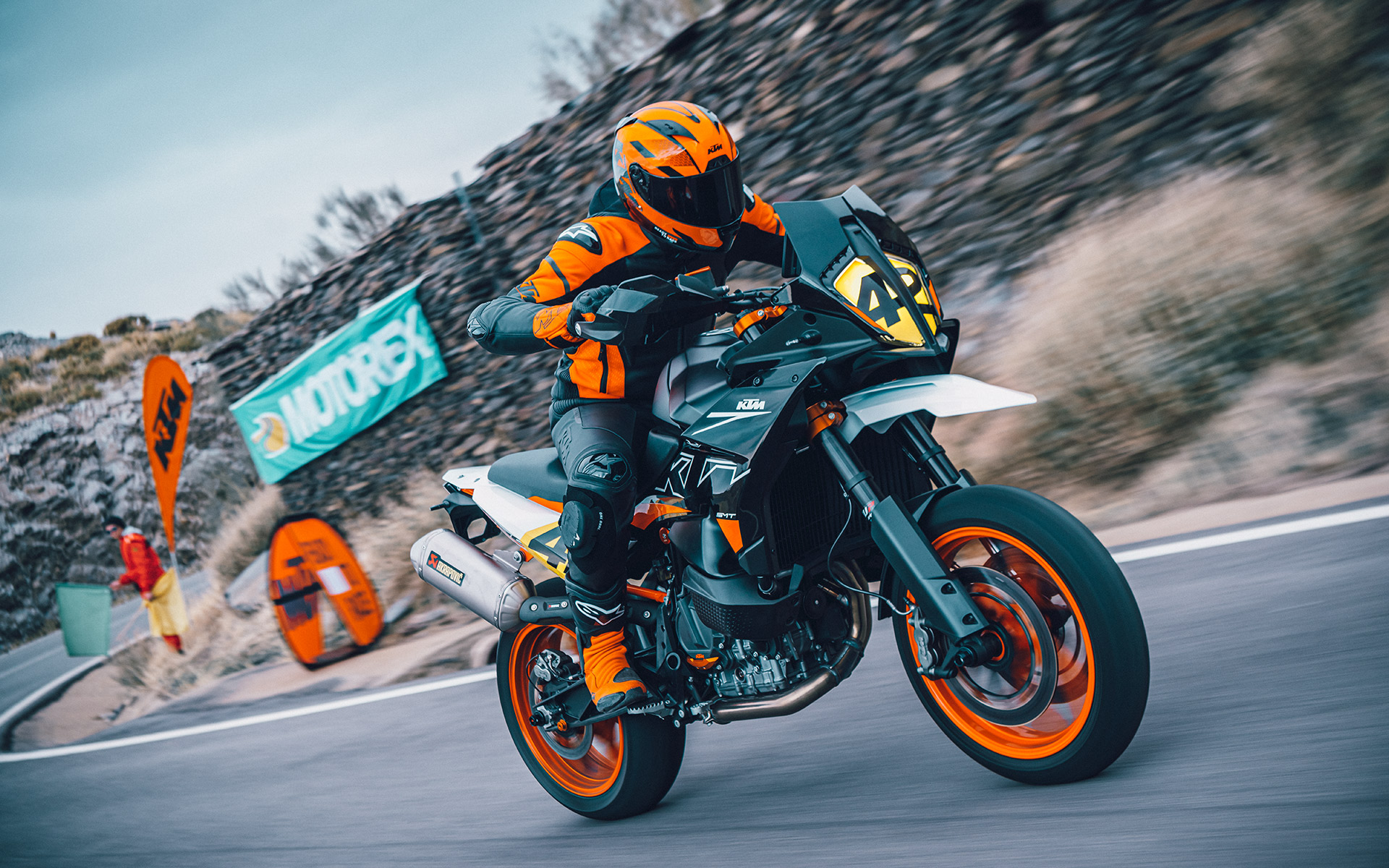 KTM 890 SMT ab sofort erhältlich bei KMS Racing